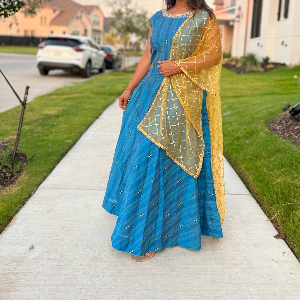 Beautiful anarki with embroidered contrast chunni and chudidar, comes with mask